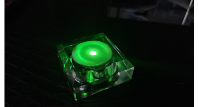Base éclairante en cristal